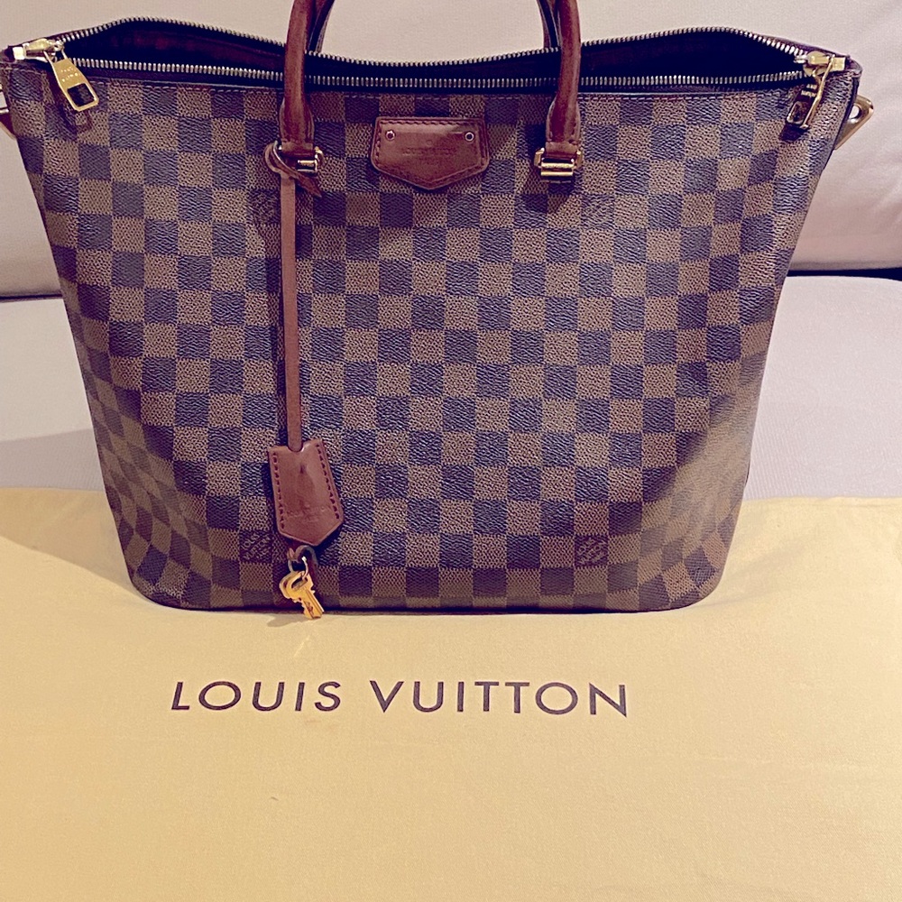Louis Vuitton shoulder/hand bag